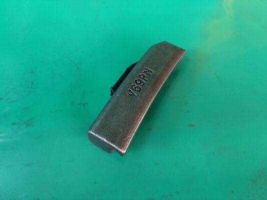 Pin de bloqueo del adaptador de los accesorios de los dientes del cubo de los recambios del excavador V69PN