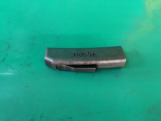 Pin de bloqueo del adaptador de los accesorios de los dientes del cubo de los recambios del excavador V69PN