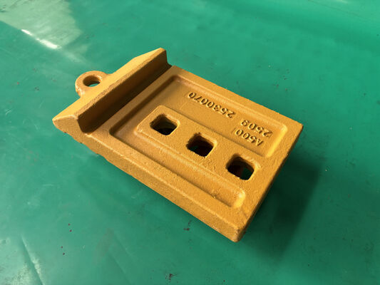 2530070 Extremo de borde de media flecha fundida 3 agujeros 966G 966H 966M 972G