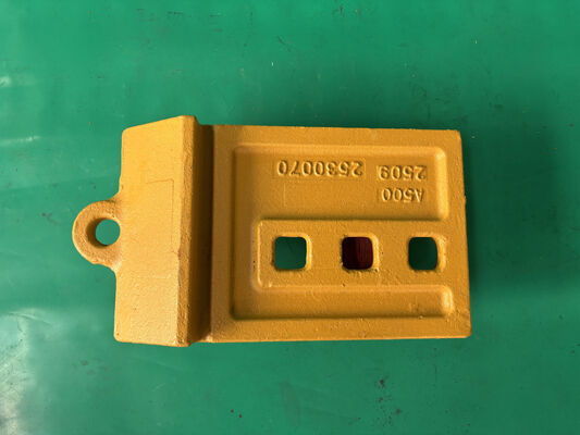 2530070 Extremo de borde de media flecha fundida 3 agujeros 966G 966H 966M 972G